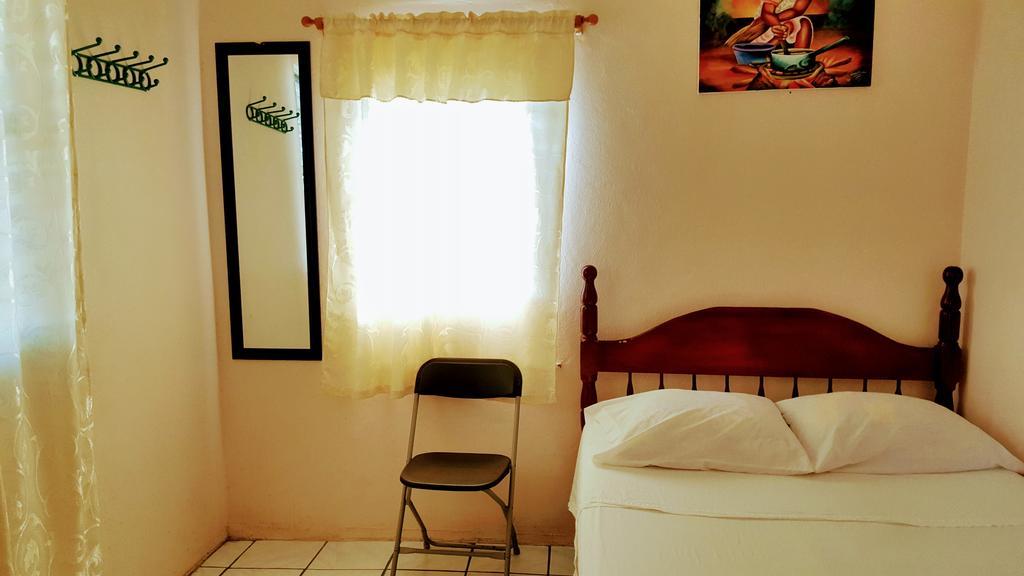 Sea Breeze Guest House Ciudad de Belice Exterior foto