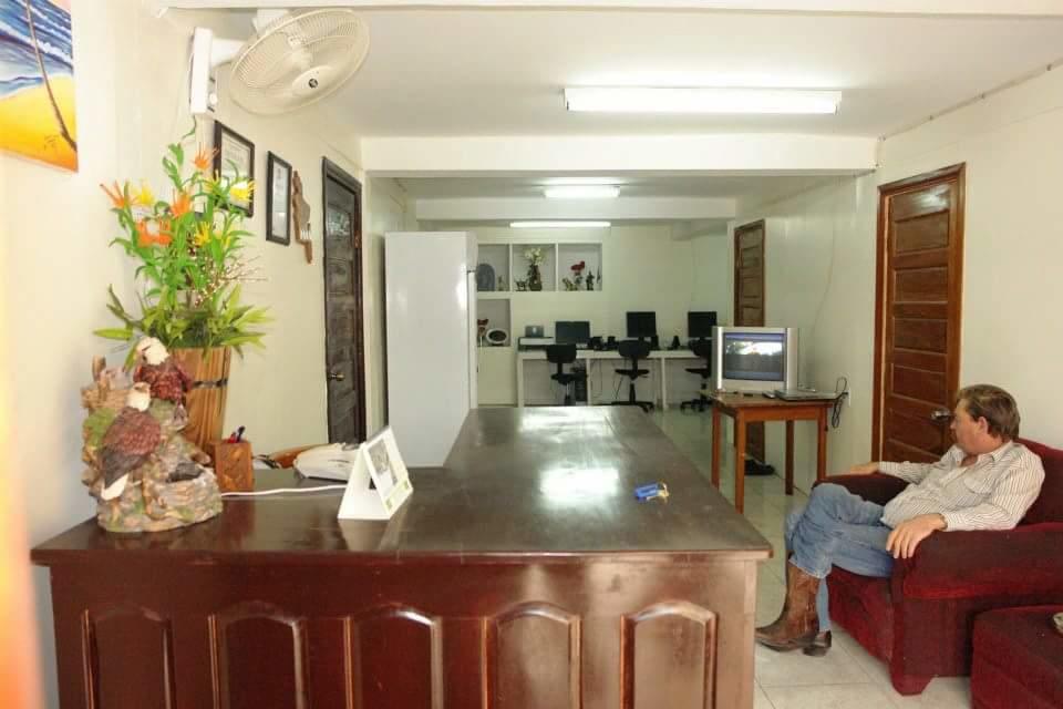 Sea Breeze Guest House Ciudad de Belice Exterior foto