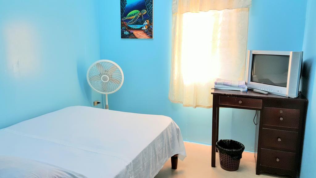 Sea Breeze Guest House Ciudad de Belice Exterior foto