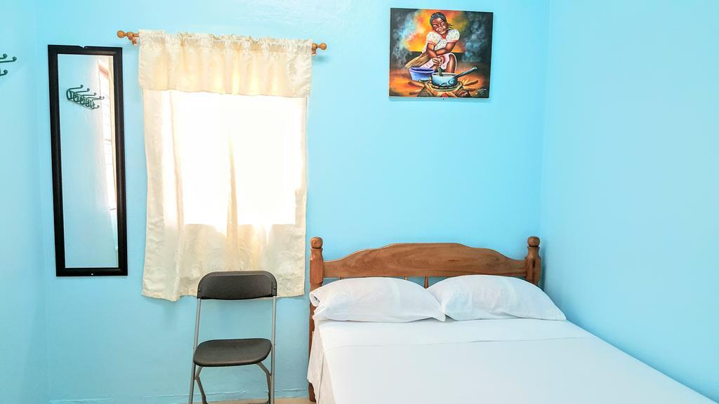 Sea Breeze Guest House Ciudad de Belice Exterior foto